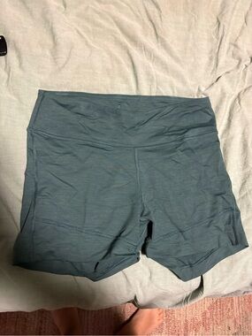 Outdoor Voices Techsweat shorts in Dark Green